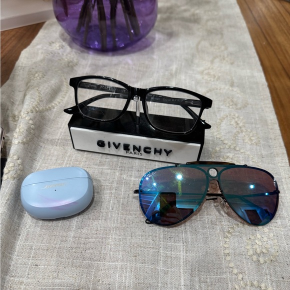 NEW GIVENCHY SHELF/DRESSER DISPLAY RARE - EYE/SUNGLASS VALET 100% Authentic